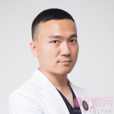 杨权明做鼻综合怎样？附隆鼻真人案例分享+2020价格表发布