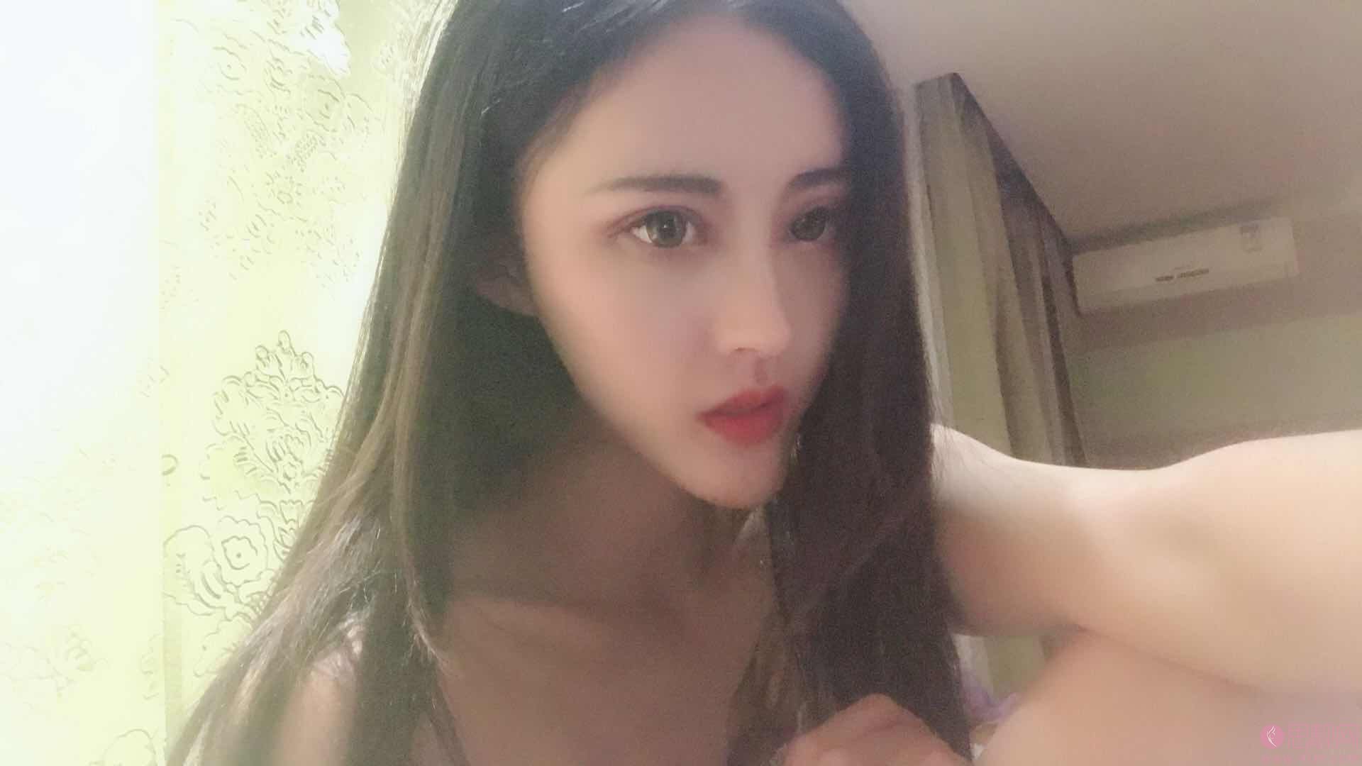 南昌伊丽医疗美容黄蕾硅胶隆鼻真人案例分享+2021年价格表一览 